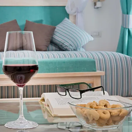 Otel Wine 3*