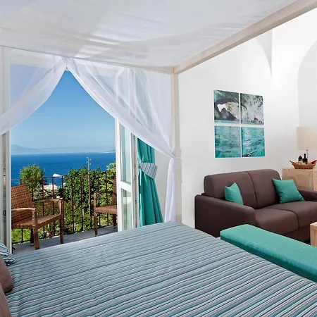 Otel Wine 3*