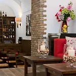 Wine Hotel